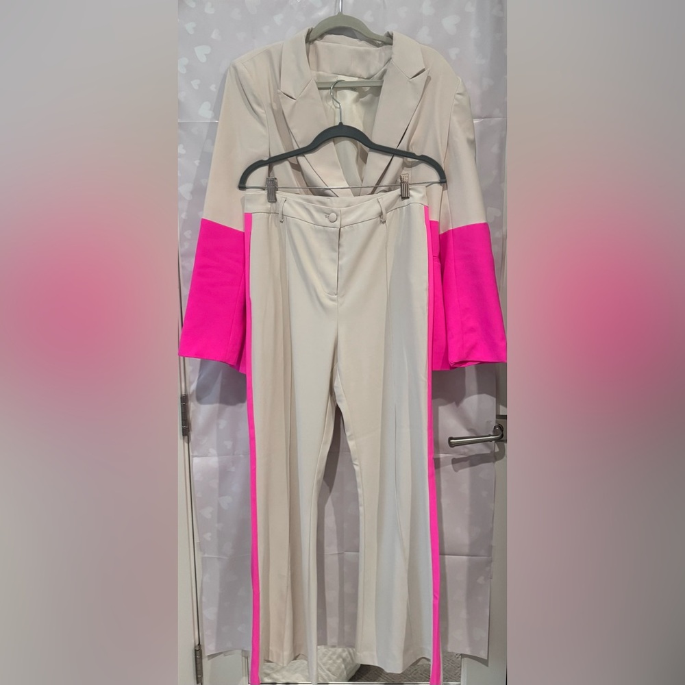 Set cream and pink brand new